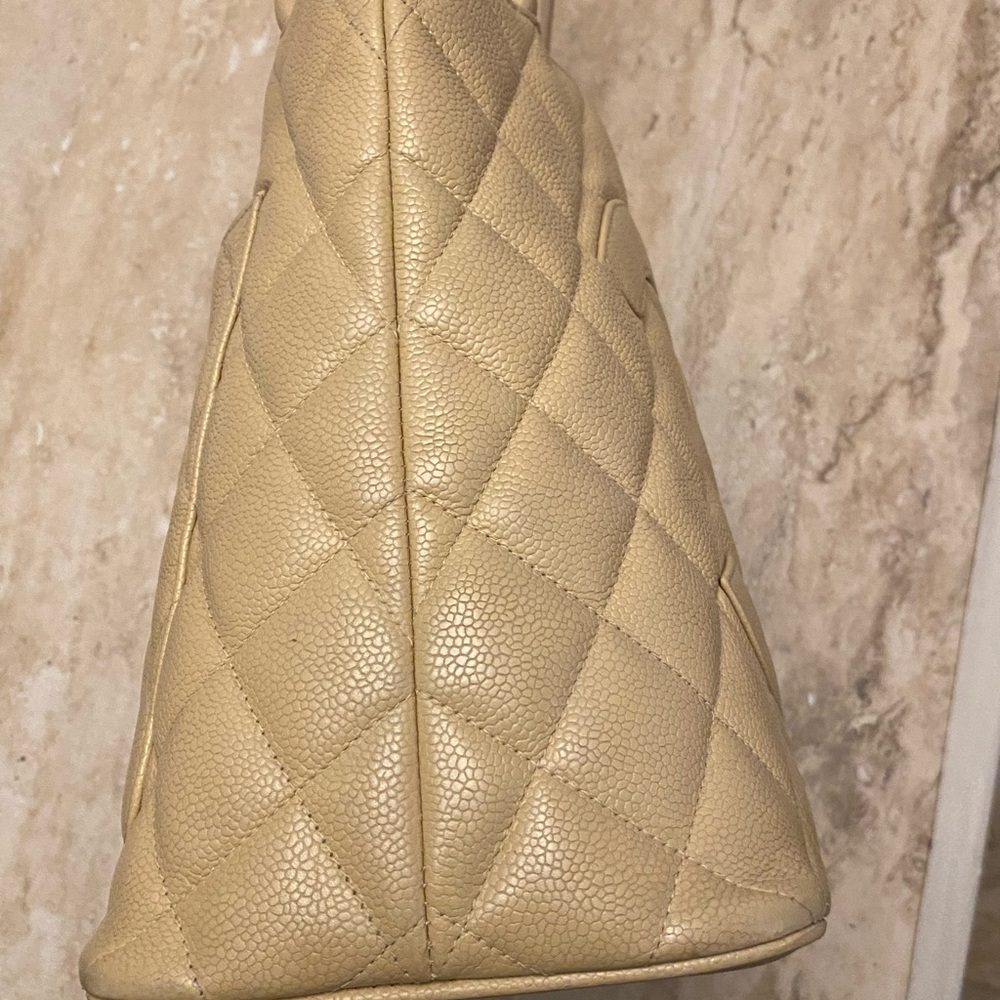 CHANEL Beige Authentic Vintage Caviar Medallion CC Tote-EUC with COA - Picture 13 of 16